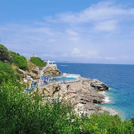 Semesterbostad La Terrazza - Goelba